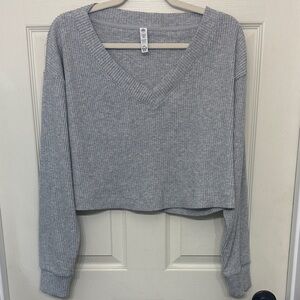 All Yoga Muse V Neck Pullover sz S